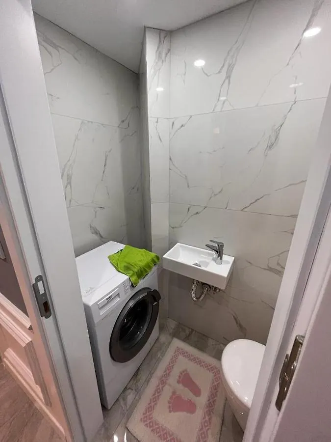 Muhtesem Konumda Somineli Lux Daire Lägenhet Istanbul
