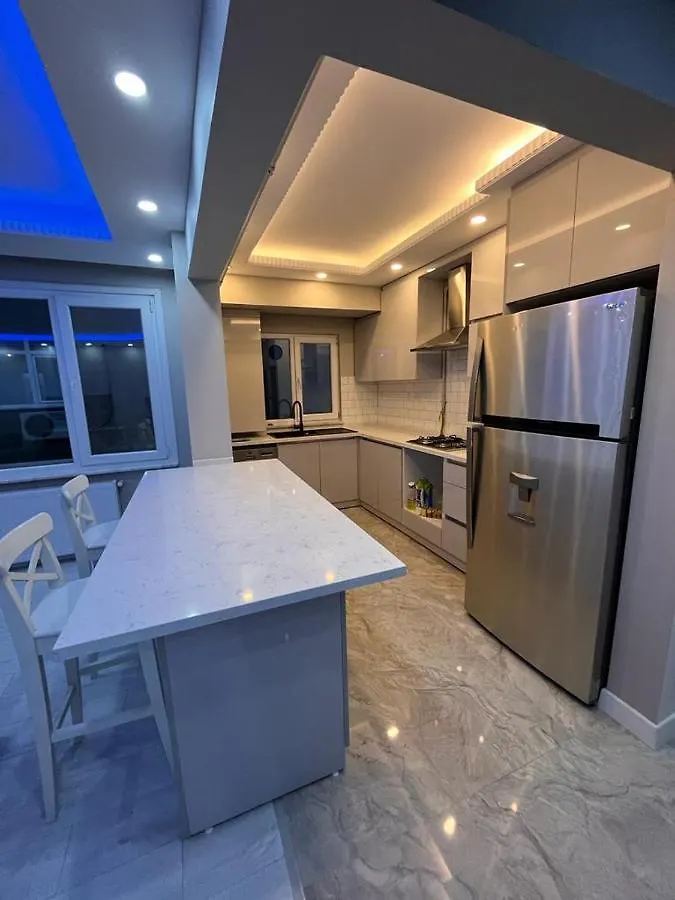 Muhtesem Konumda Somineli Lux Daire Lägenhet Istanbul